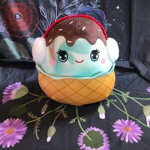 8” Squishmallow Maya the Mint Chocolate Ice Cream, Scented, 2022 Earmuff Edition